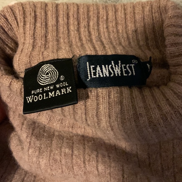 Sweater top - Picture 4 of 4